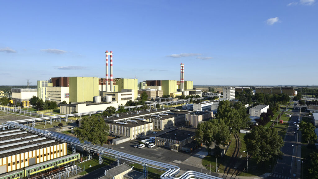 Duna hőmérséklete miatt korlátozzák a paksi atomerőmű termelését