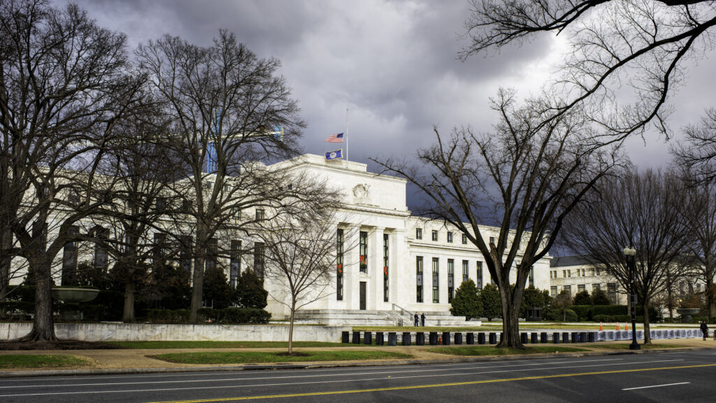Fed: Warsh elnök első ülése és a 2021-es hiba ismétlésének kockázata