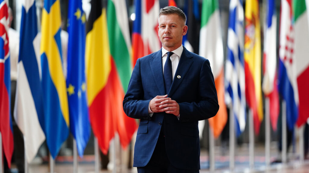 Magyar Péter Brüsszelben tárgyalt, újraindul a V4 és hazai bejelentések