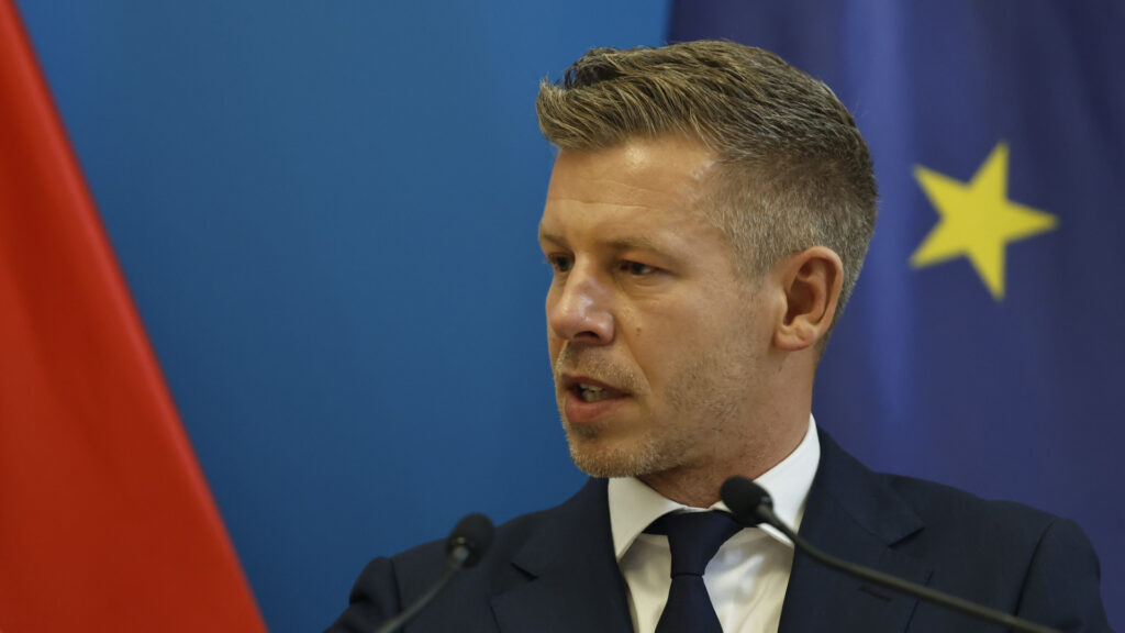 Magyar Péter átfogó intézményi és alkotmányos reformcsomagot jelentett be