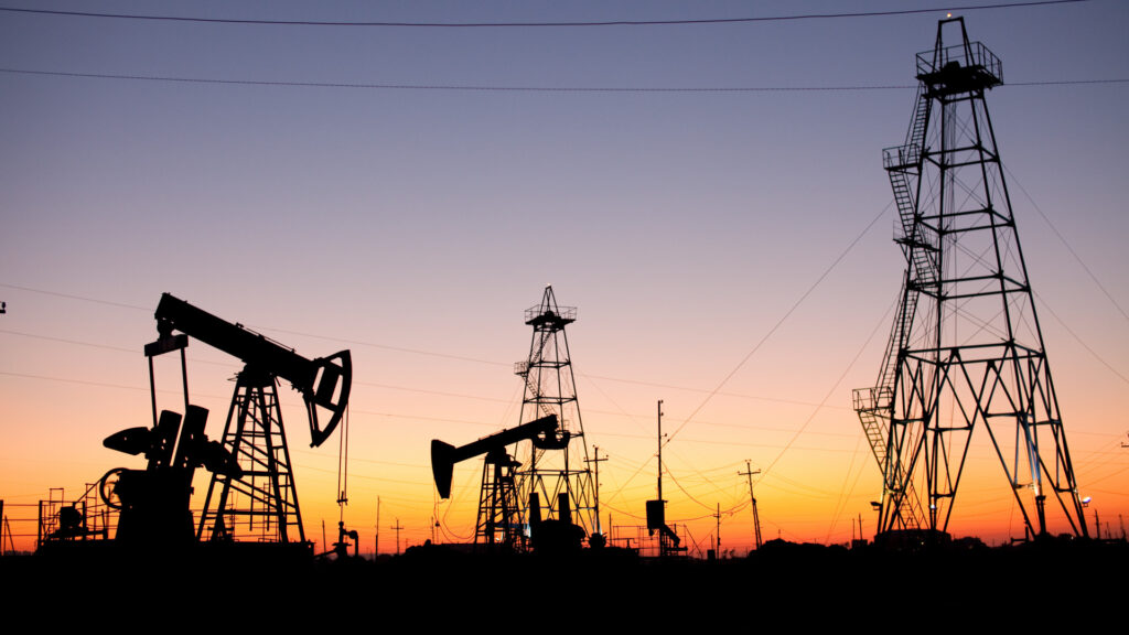 Négyéves csúcson az amerikai fúrótornyok száma: fellendülés az energiaszektorban
