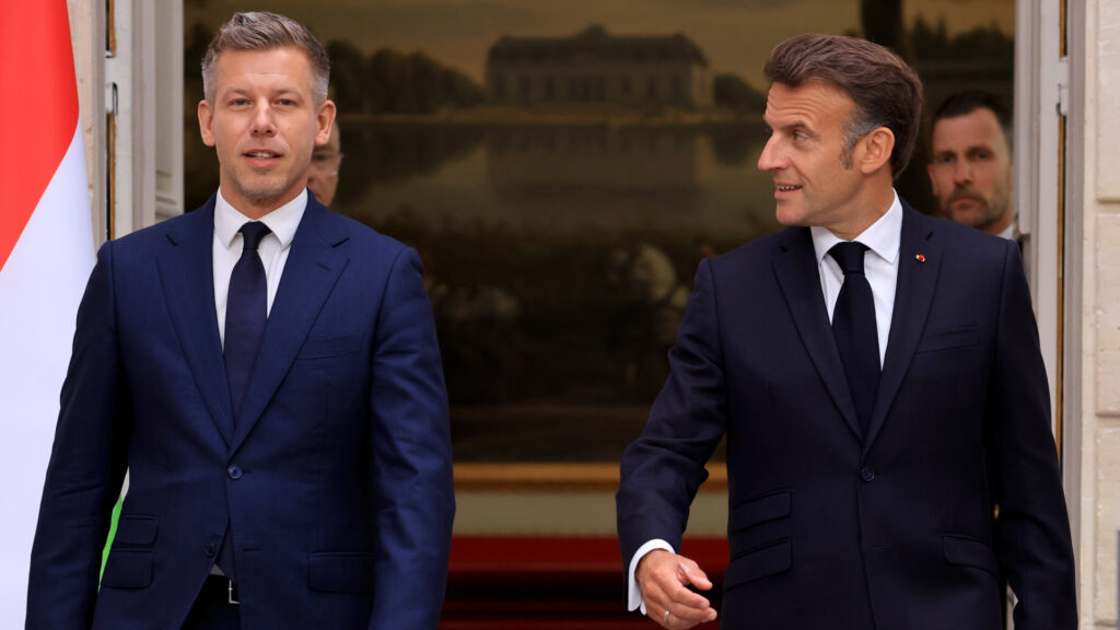 Tisza-kormány: összeomlik a Fidesz támogatottsága, vizsgálódik a Velencei Bizottság