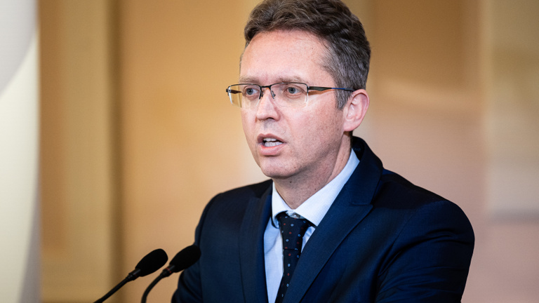 Hankó Balázs az NKA-ügyről: Szabadlábon védekezhessenek volt munkatársai