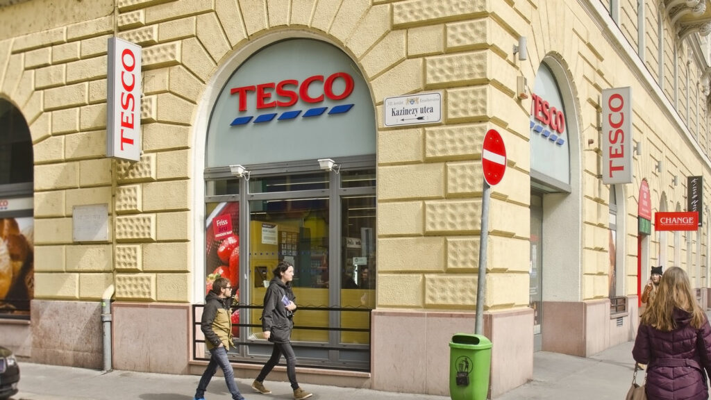 Tesco mérlegeli közép-kelet-európai kivonulását, érintve Magyarországot